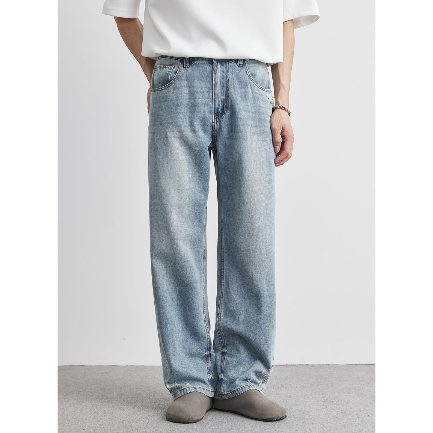 Light-Wash Men's Ripped Straight-Leg Jeans