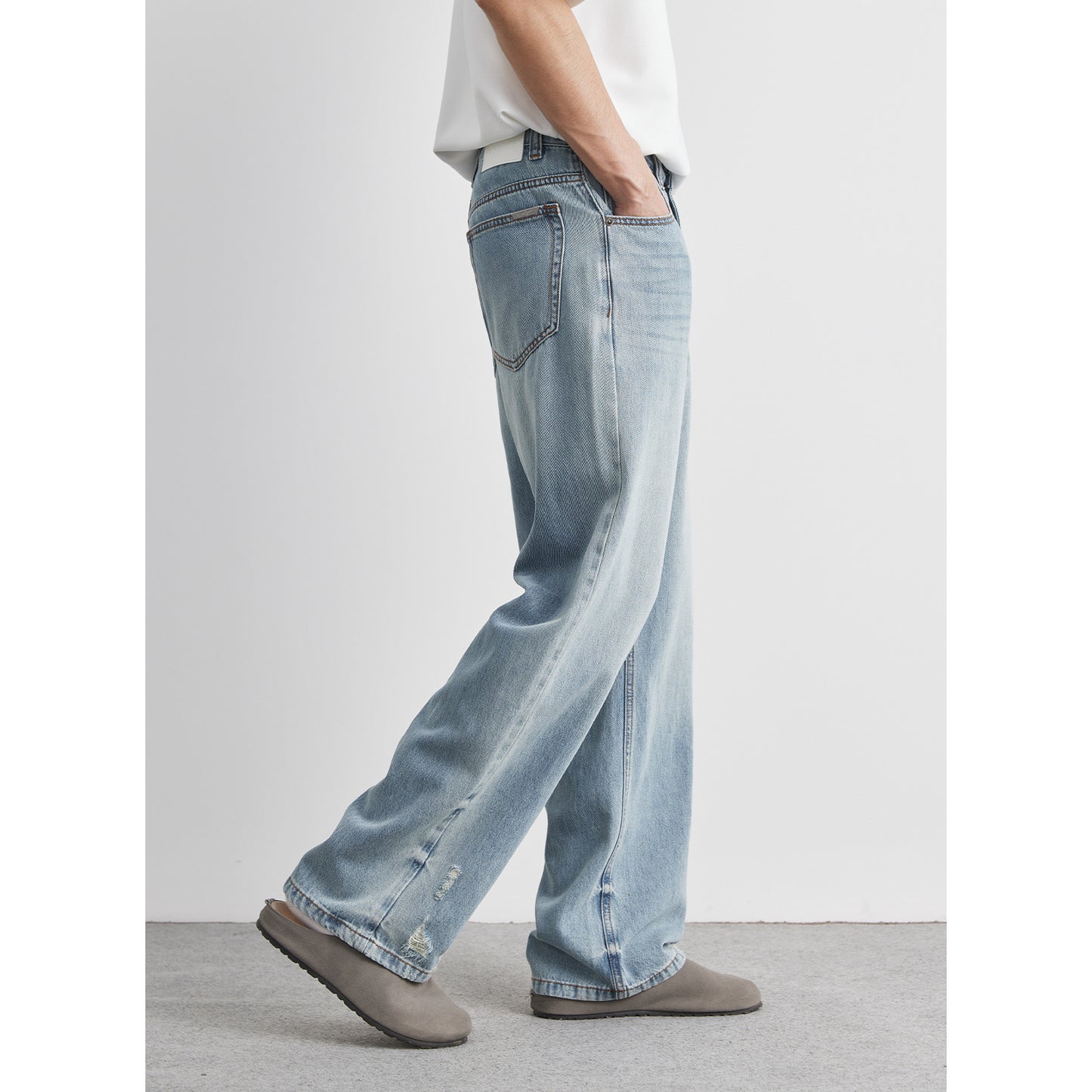 Light-Wash Men's Ripped Straight-Leg Jeans